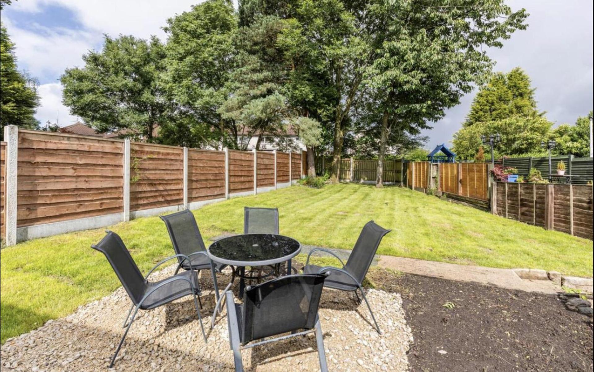 Come & Unwind In Charming 5 Bed House In Blackburn Blackburn  Zewnętrze zdjęcie