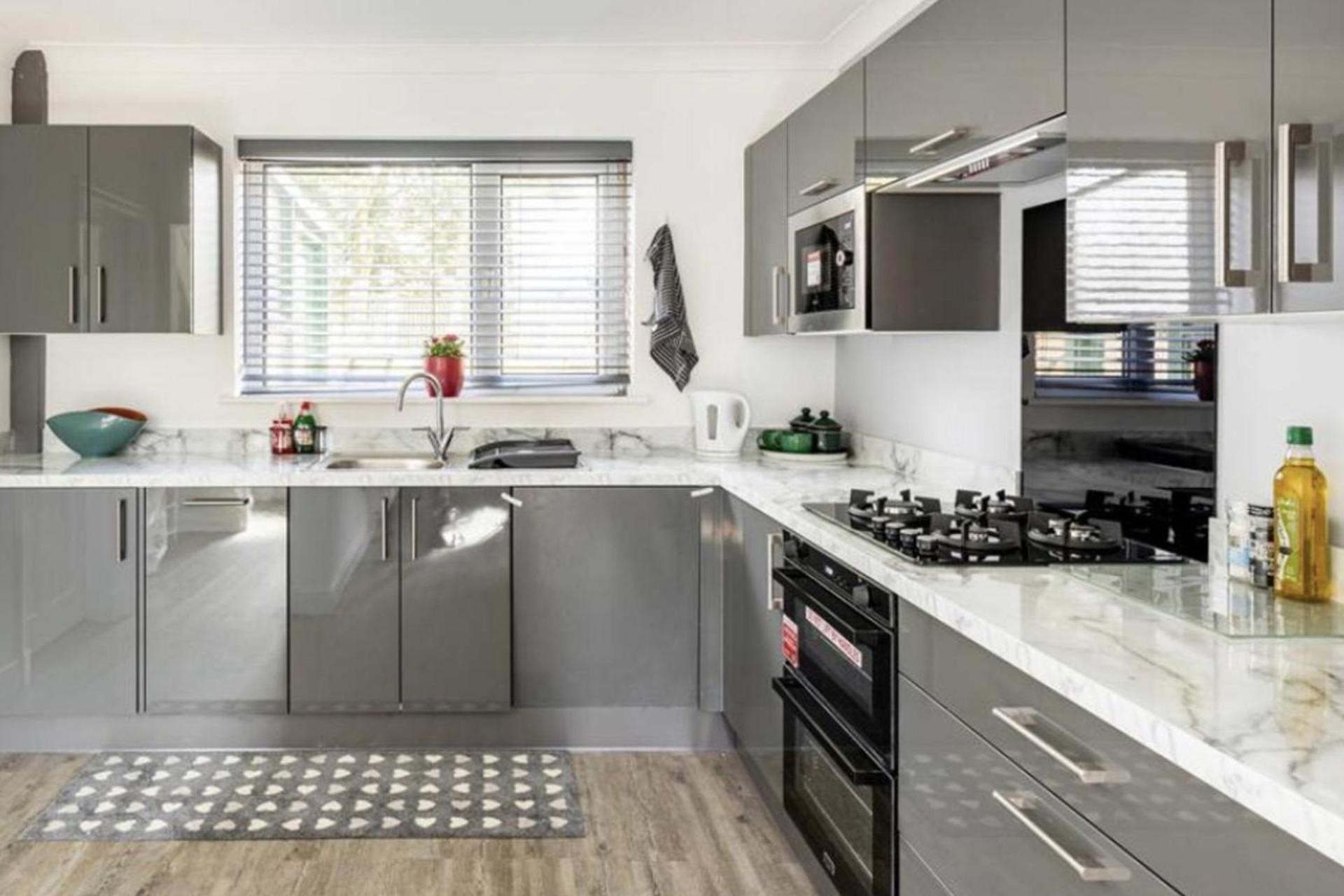 Come & Unwind In Charming 5 Bed House In Blackburn Blackburn  Zewnętrze zdjęcie